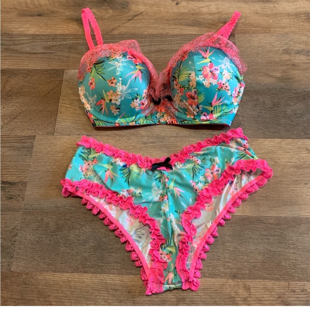 VS Vintage Very Sexy Hawaiian Tropical Fantasy Bra & Panty SET